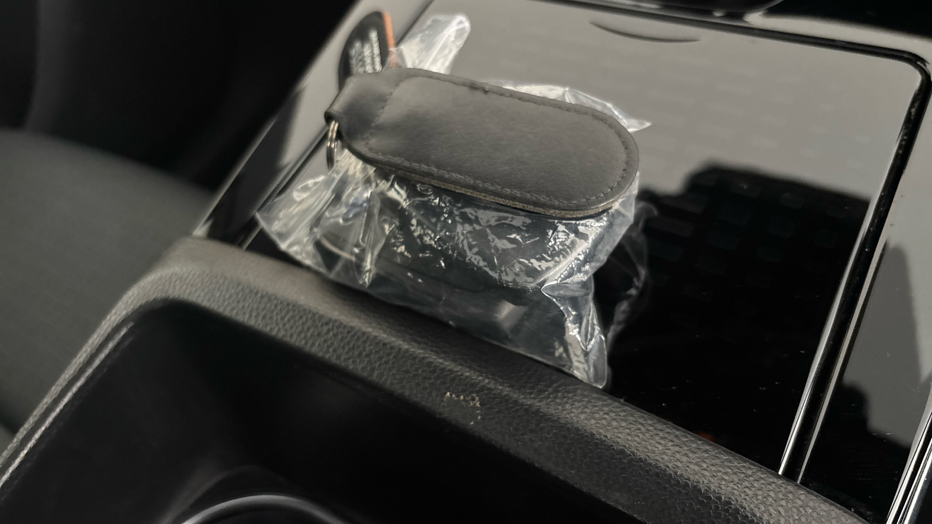 4058256 150kW Touring 71.4kWh 5dr Auto AWD