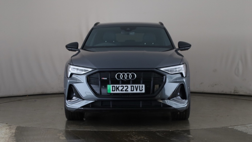 AUDI E-TRON Image 8