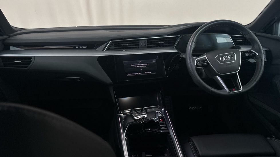 AUDI E-TRON Image 11