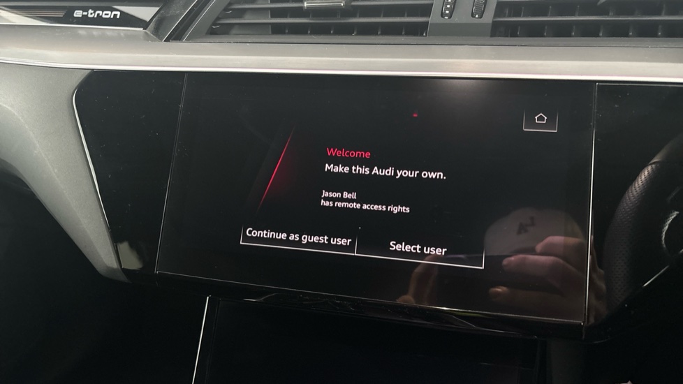 AUDI E-TRON Image 12