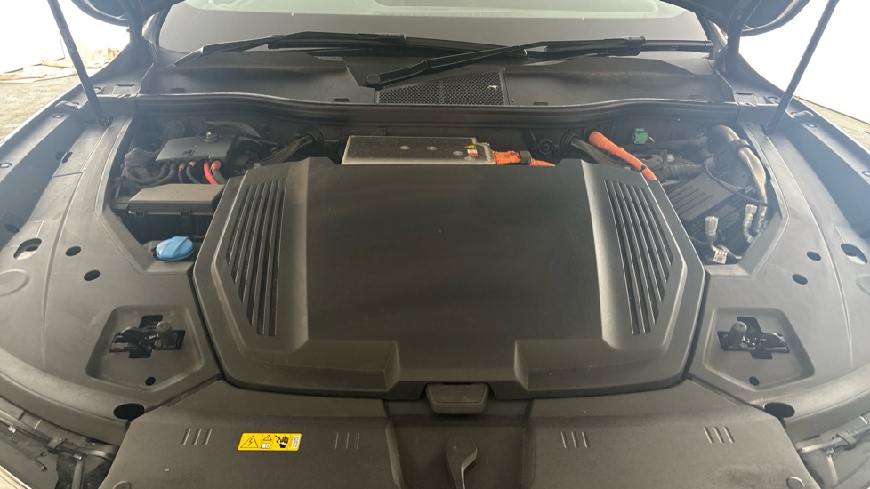 AUDI E-TRON Image 16