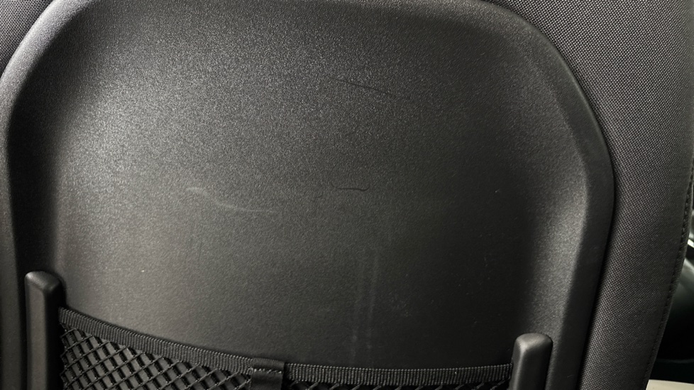 VOLVO C40 Scratches