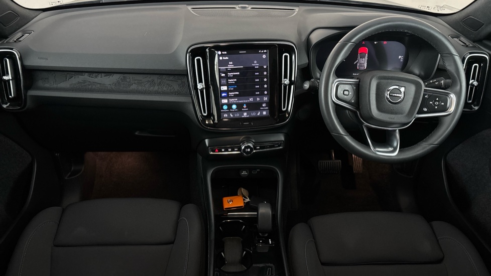 VOLVO C40 Image 11