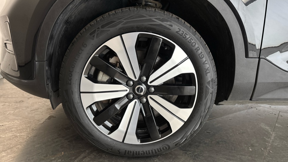VOLVO C40 Image 17