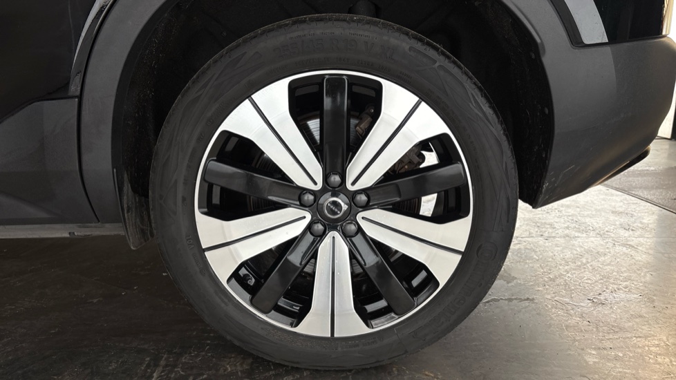 VOLVO C40 Image 18