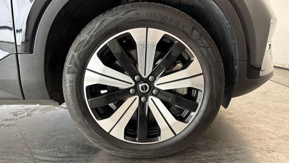 VOLVO C40 Image 20