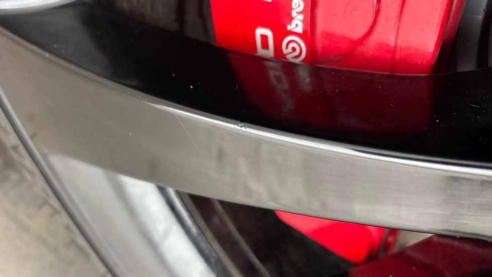 LAND ROVER RANGE ROVER SPORT Chip and scratches