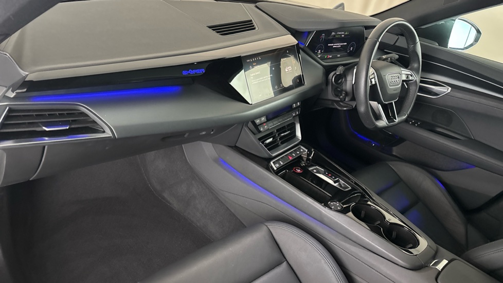 AUDI E-TRON GT Image 10