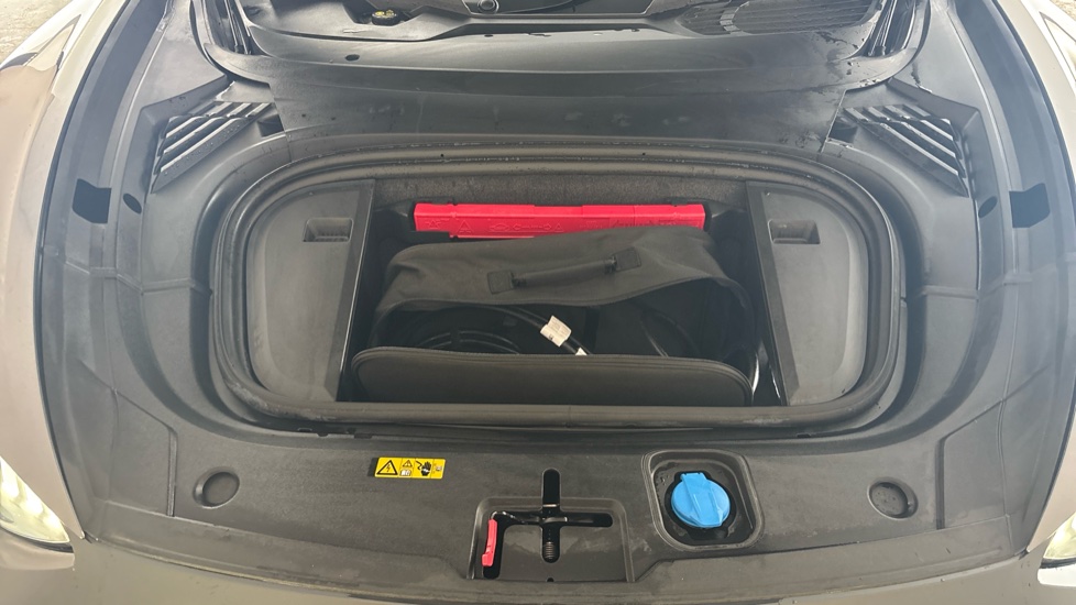 AUDI E-TRON GT Image 16