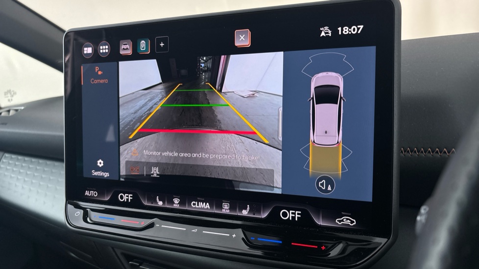 CUPRA BORN Reverse camera