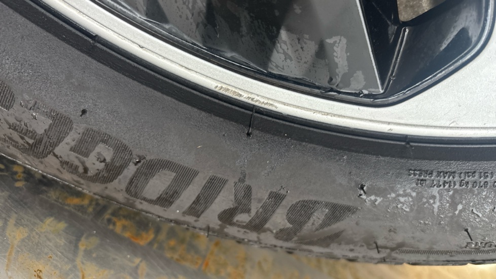MG ZS scuffs