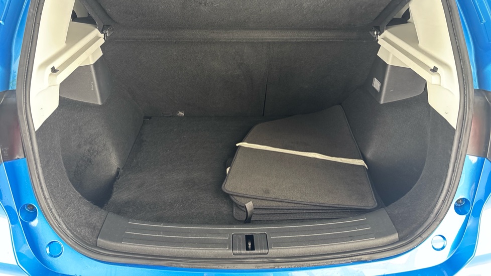 MG ZS Image 15