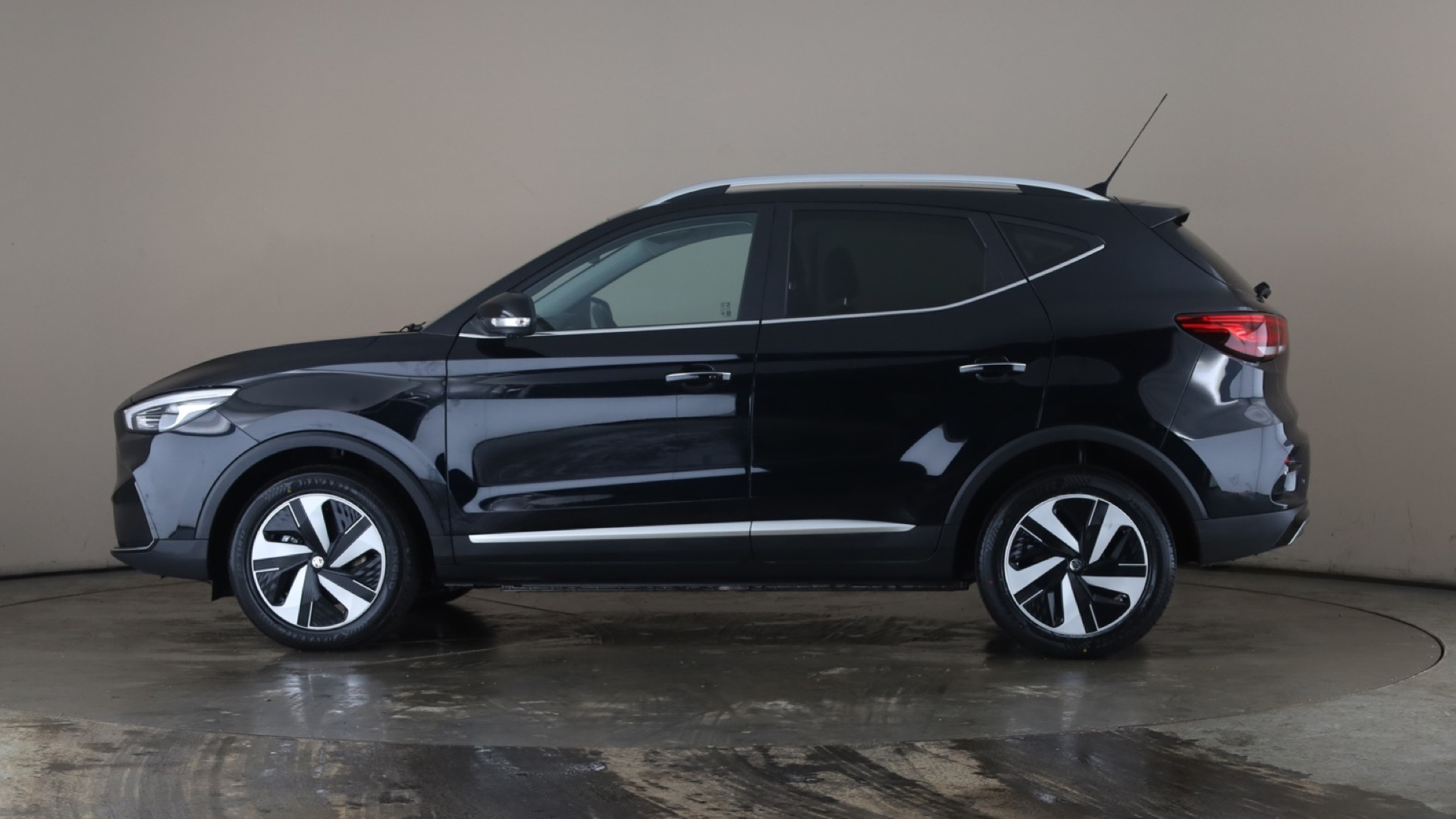 115kW Trophy EV Long Range 73kWh 5dr Auto [2023]