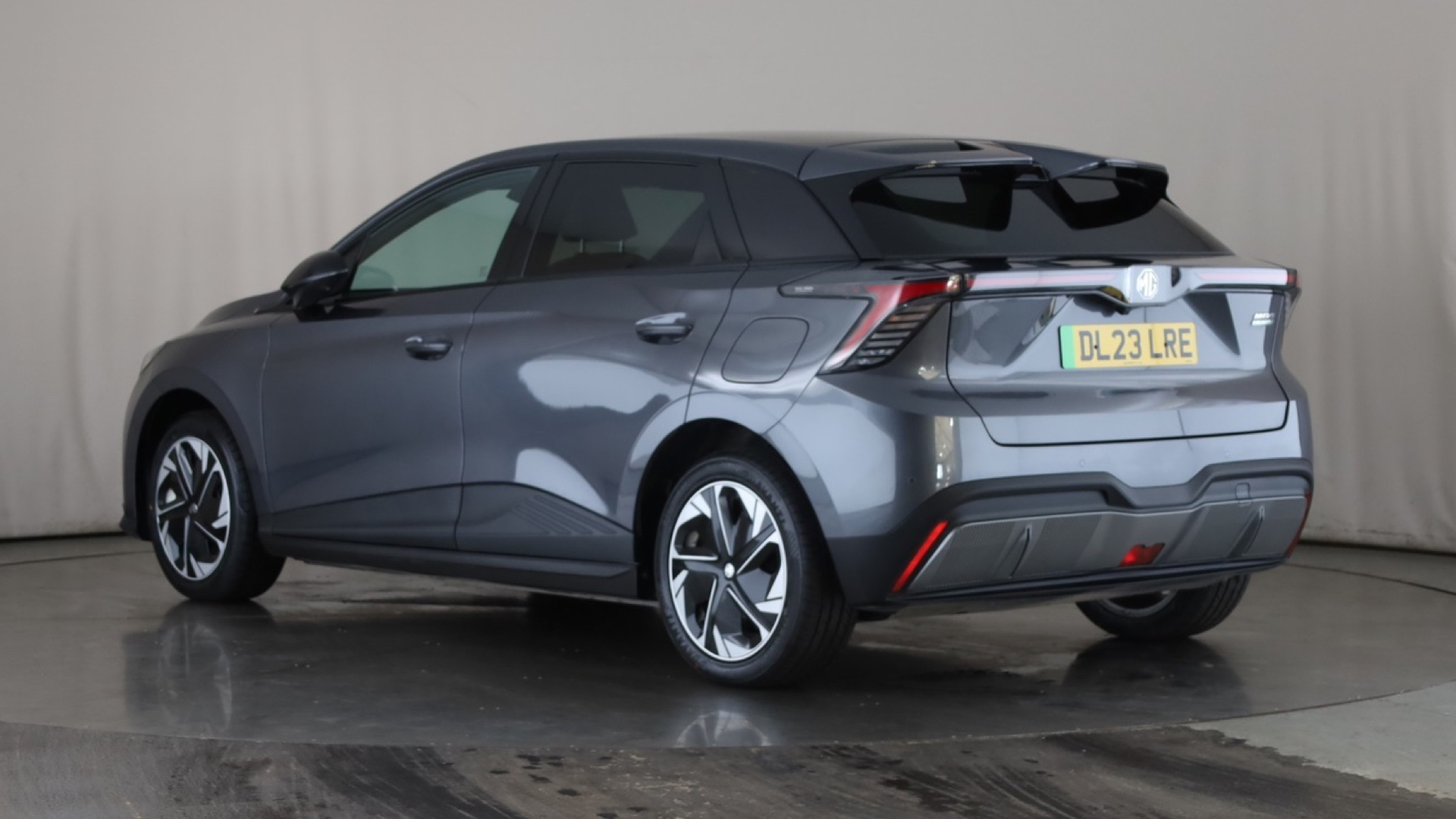 150kW Trophy EV Long Range 64kWh 5dr Auto