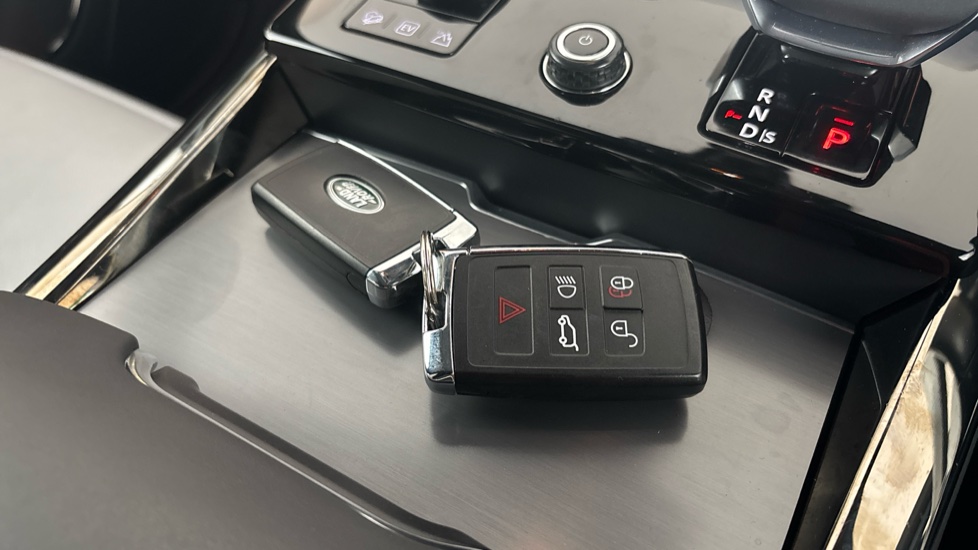 LAND ROVER RANGE ROVER SPORT 2 keys available