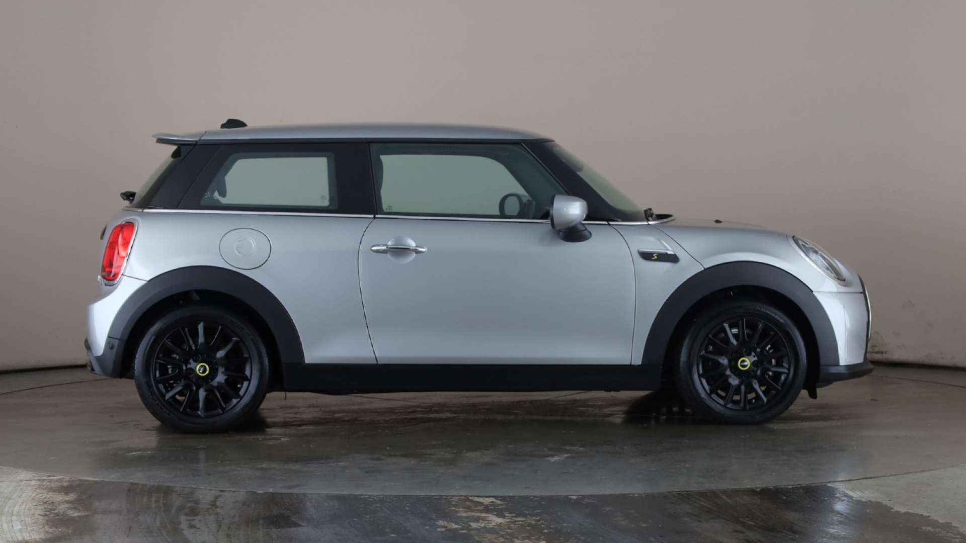 4020836 135kW Cooper S Level 2 33kWh 3dr Auto