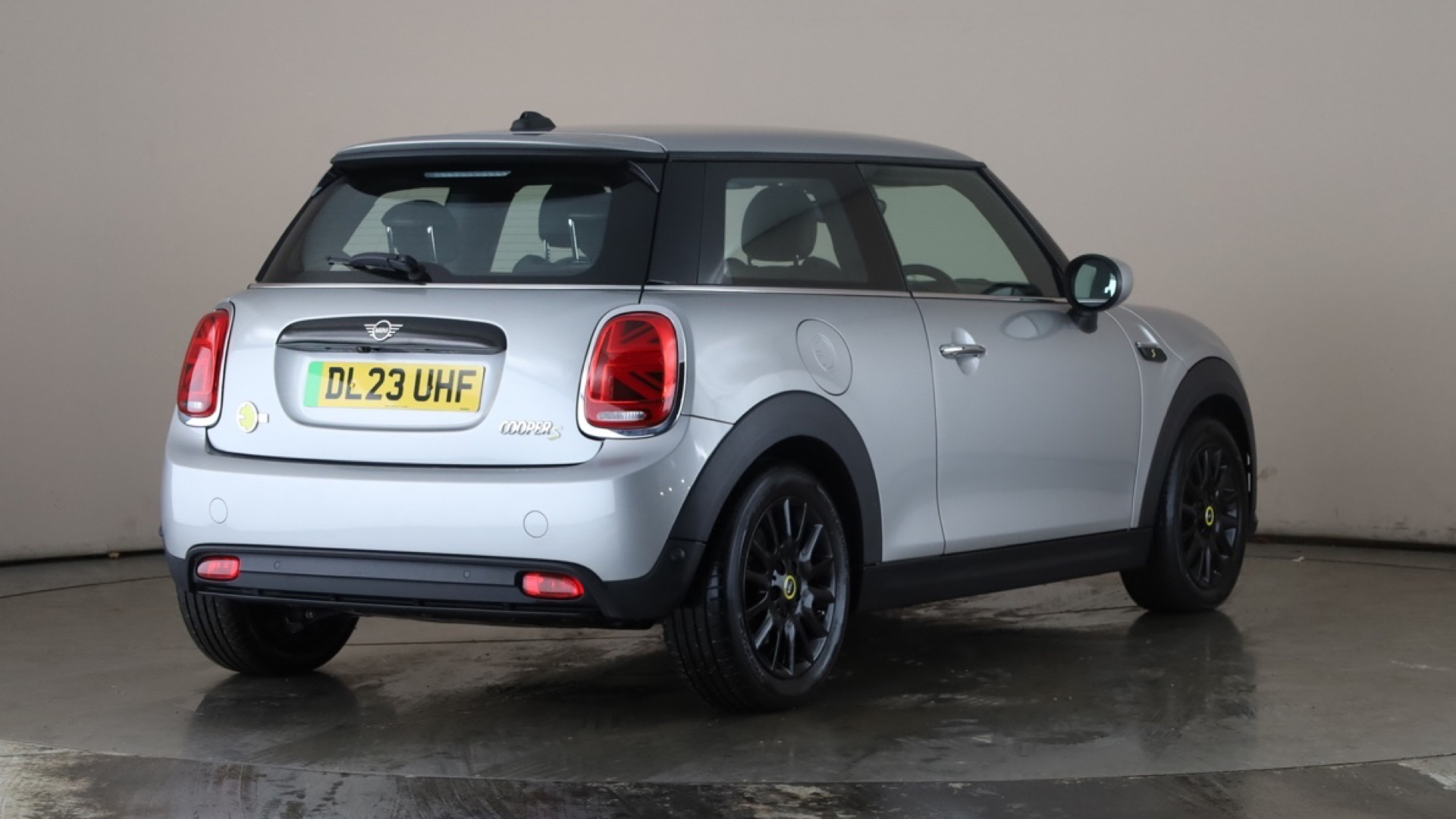 4020836 135kW Cooper S Level 2 33kWh 3dr Auto