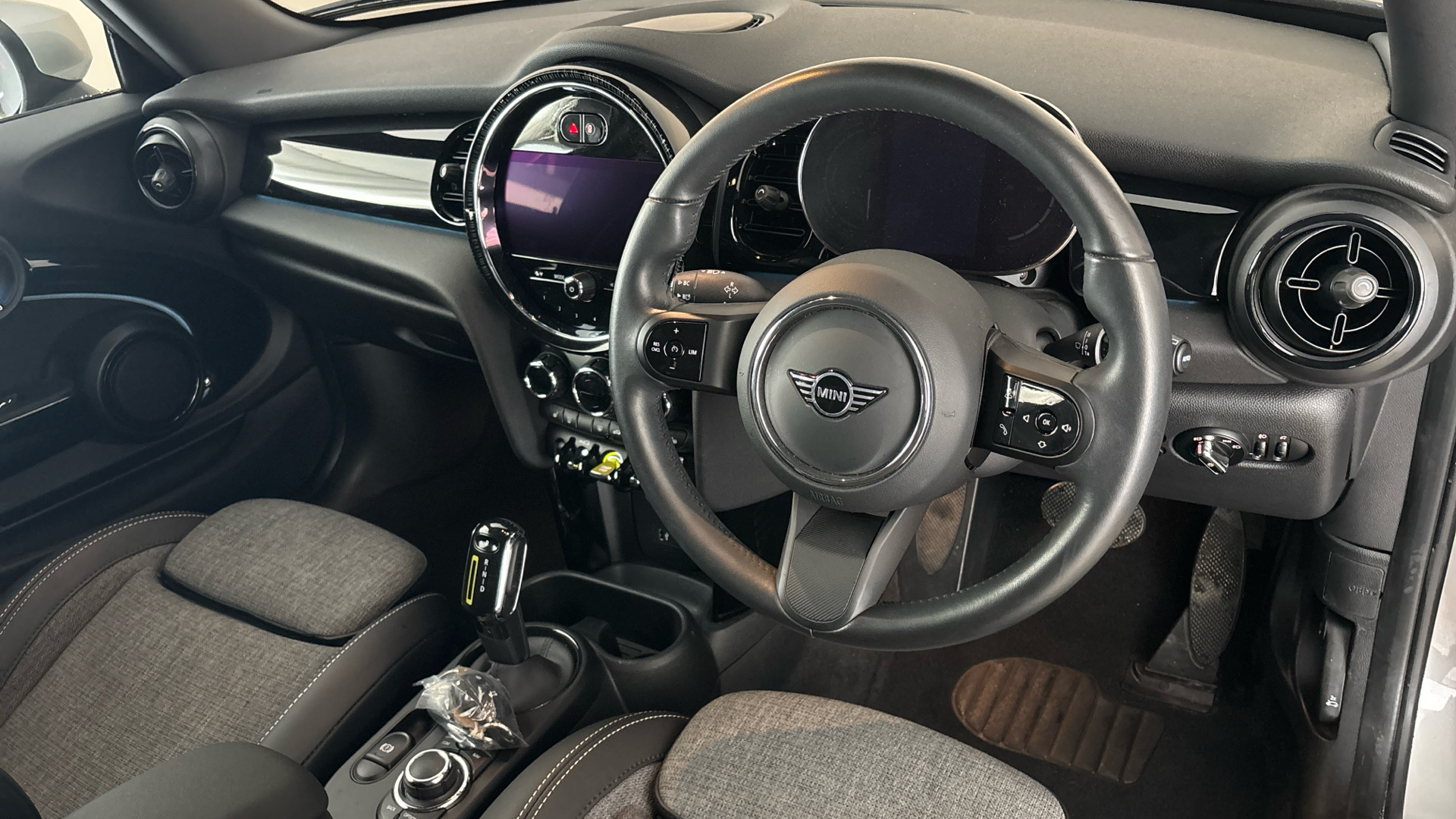 4020836 135kW Cooper S Level 2 33kWh 3dr Auto