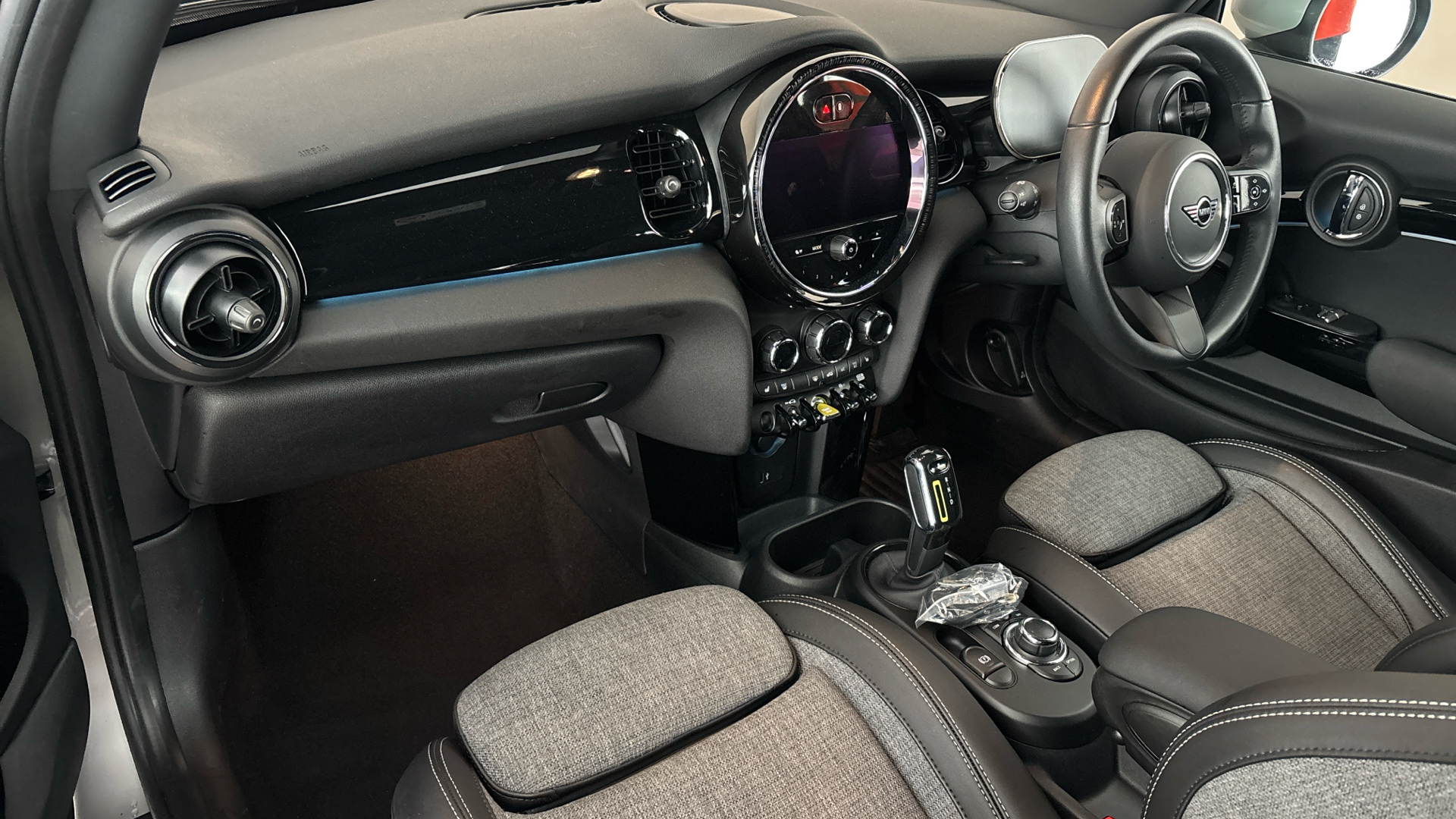 4020836 135kW Cooper S Level 2 33kWh 3dr Auto