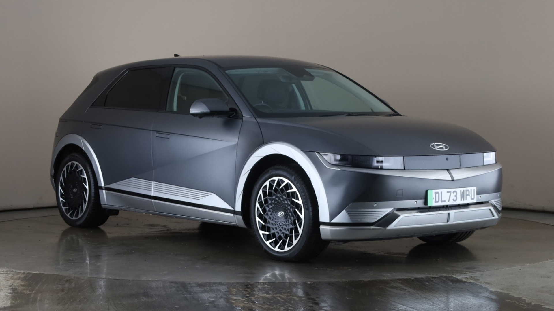 4027764 239kW Ultimate 77 kWh 5dr AWD Auto