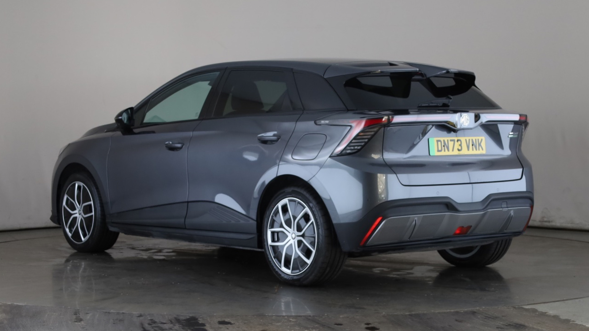 150kW Trophy EV Long Range 64kWh 5dr Auto