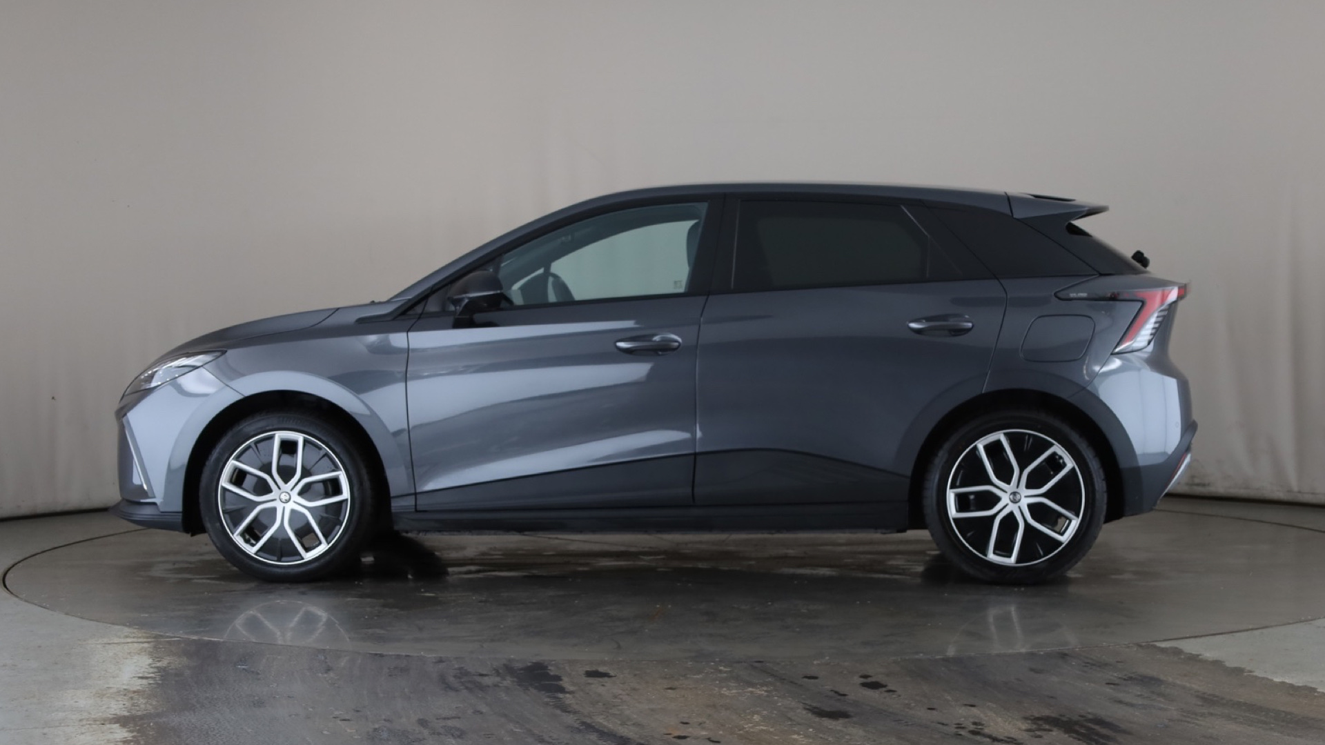 150kW Trophy EV Long Range 64kWh 5dr Auto