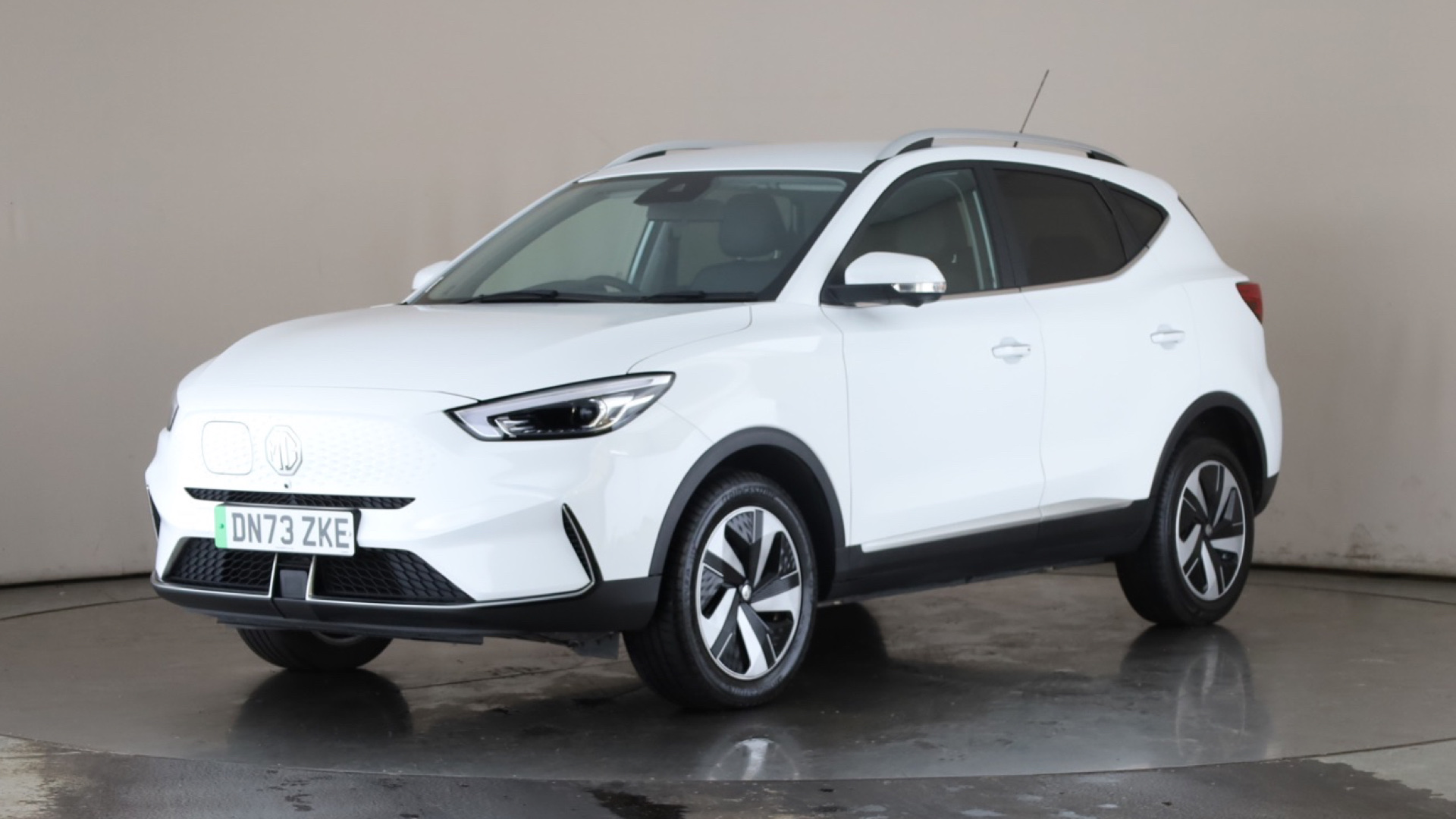 115kW Trophy EV Long Range 73kWh 5dr Auto