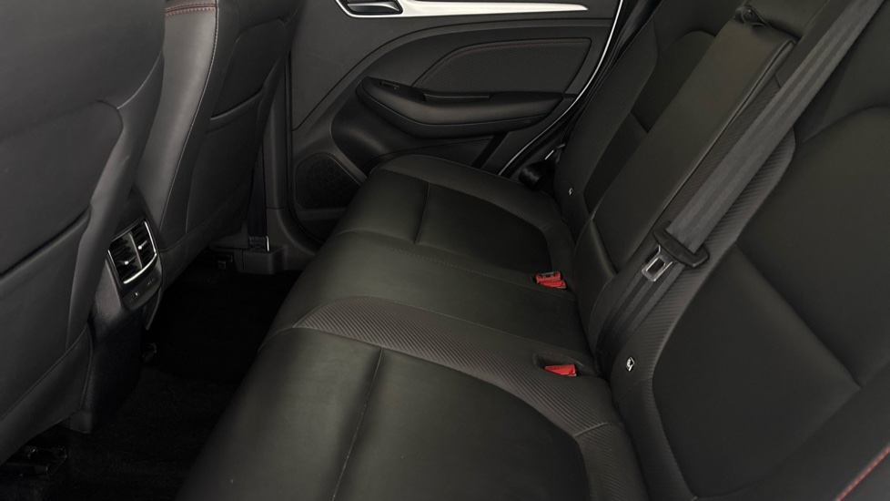 MG ZS Image 14