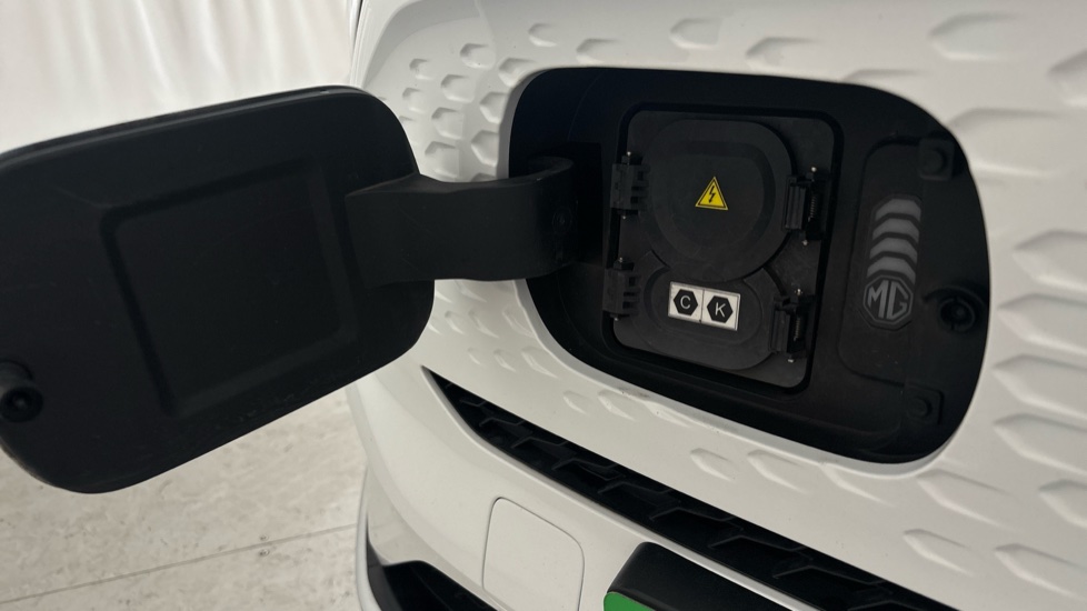 MG ZS Image 21