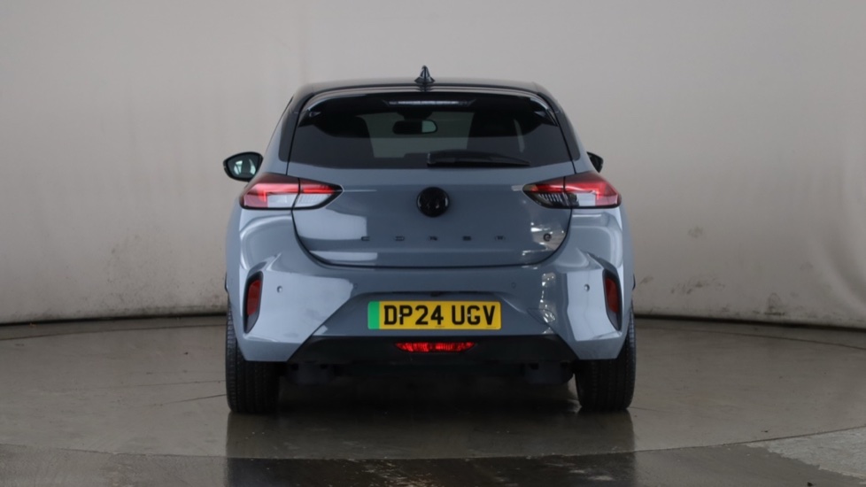 VAUXHALL CORSA Image 4