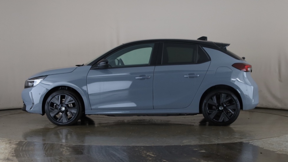 VAUXHALL CORSA Image 2