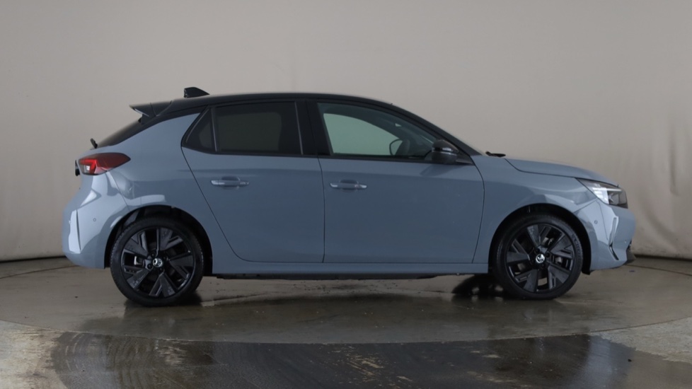 VAUXHALL CORSA Image 6