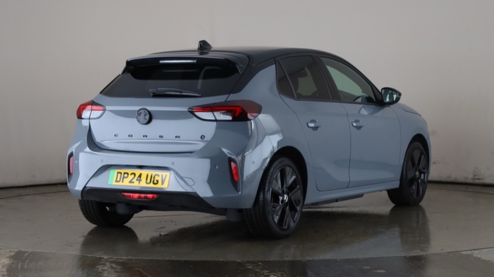 VAUXHALL CORSA Image 5