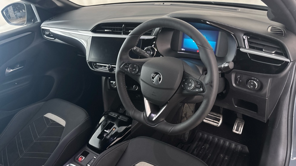 VAUXHALL CORSA Image 9