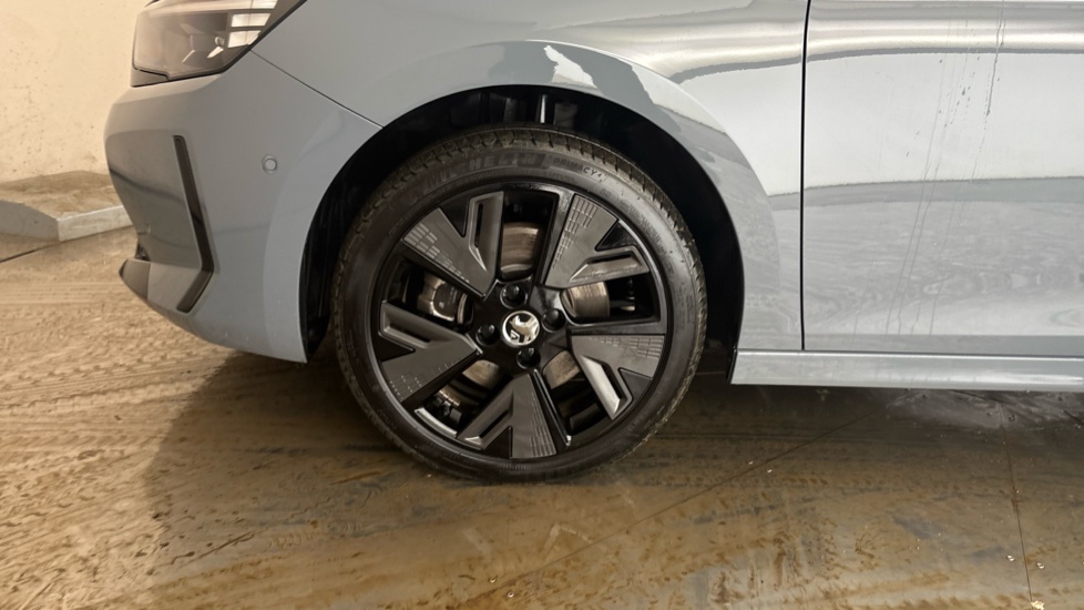 VAUXHALL CORSA Image 17