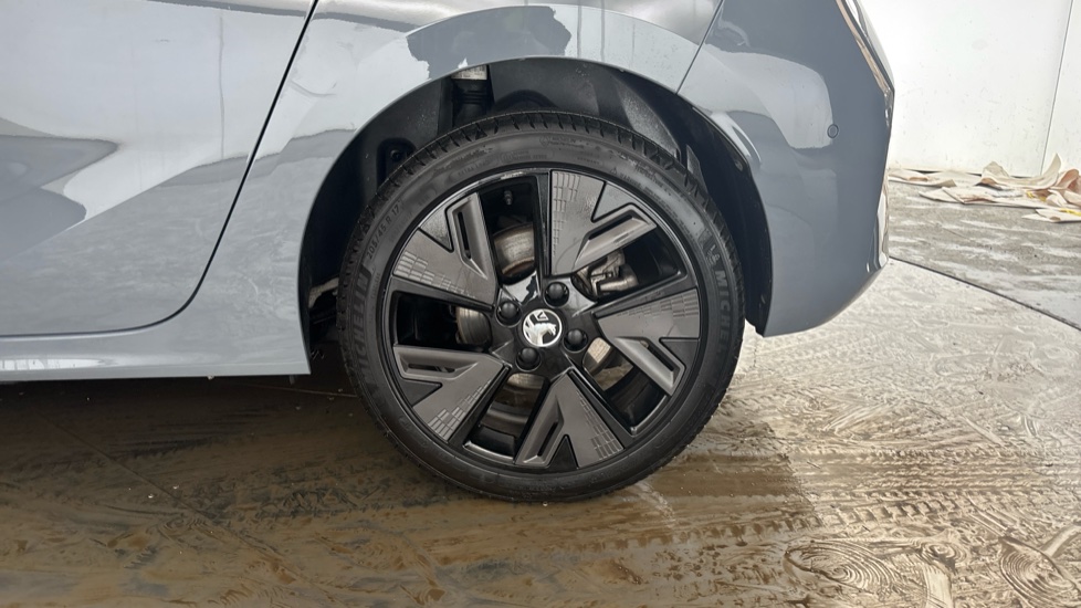 VAUXHALL CORSA Image 18