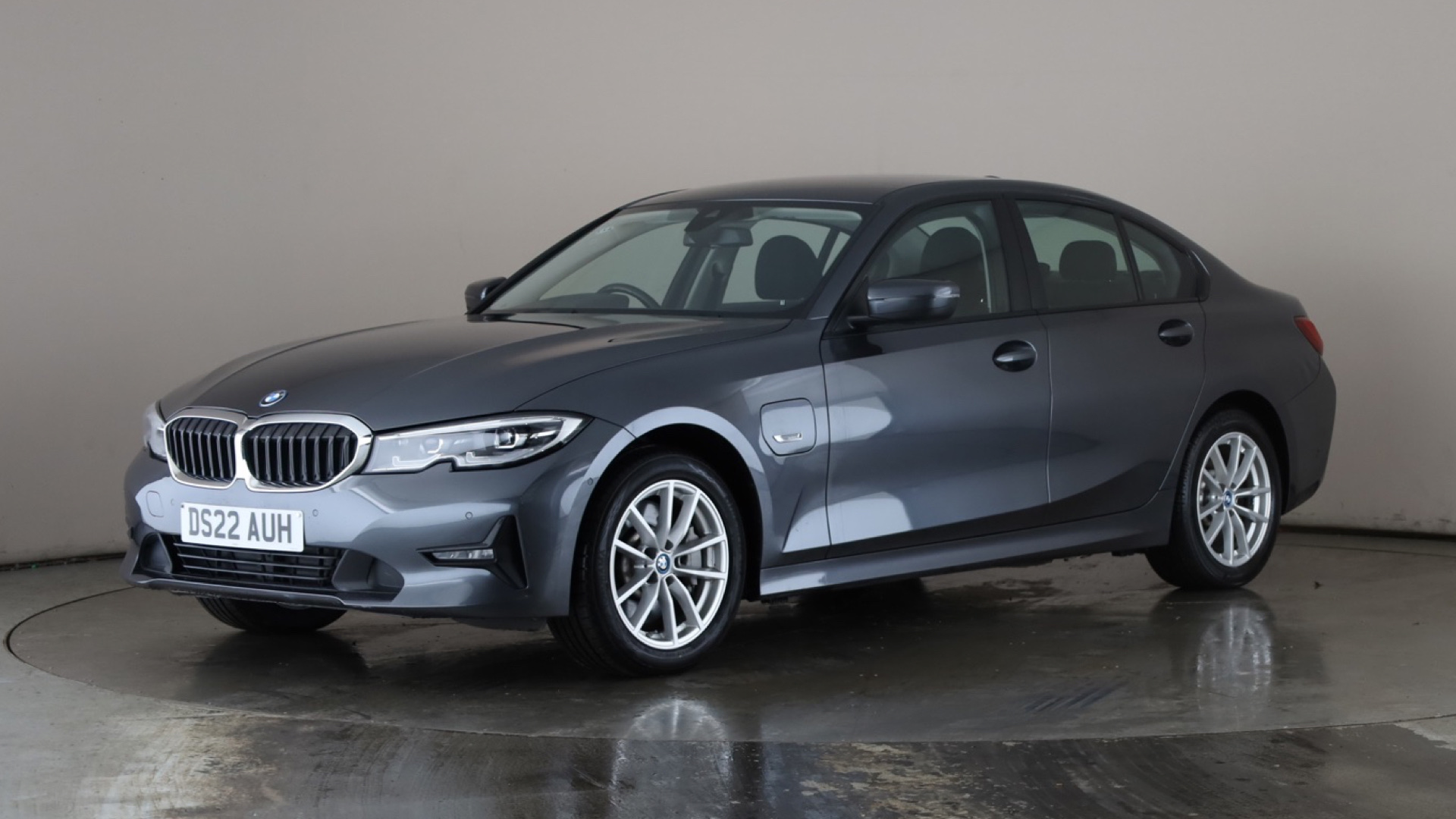 BMW 3 Series Saloon 330e SE Pro 4dr Step Auto