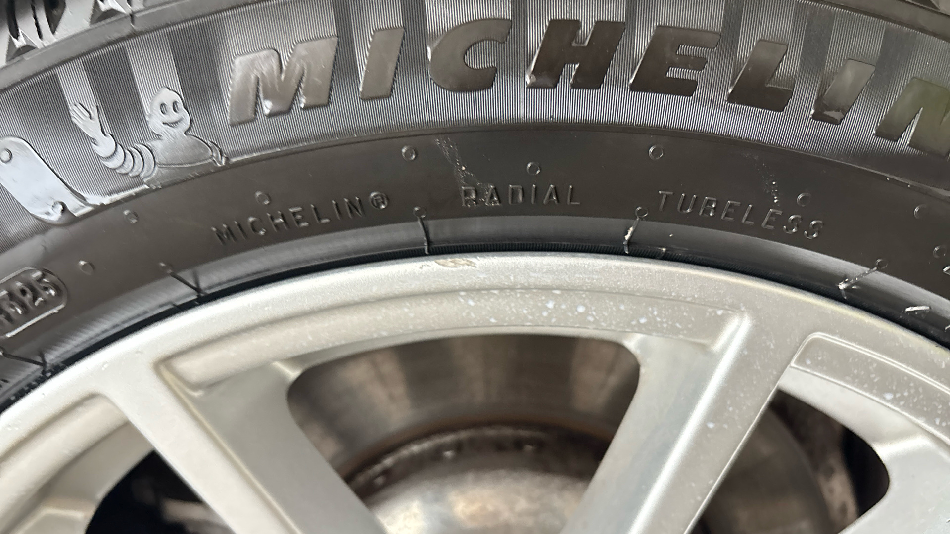 4020839 330e SE Pro 4dr Step Auto