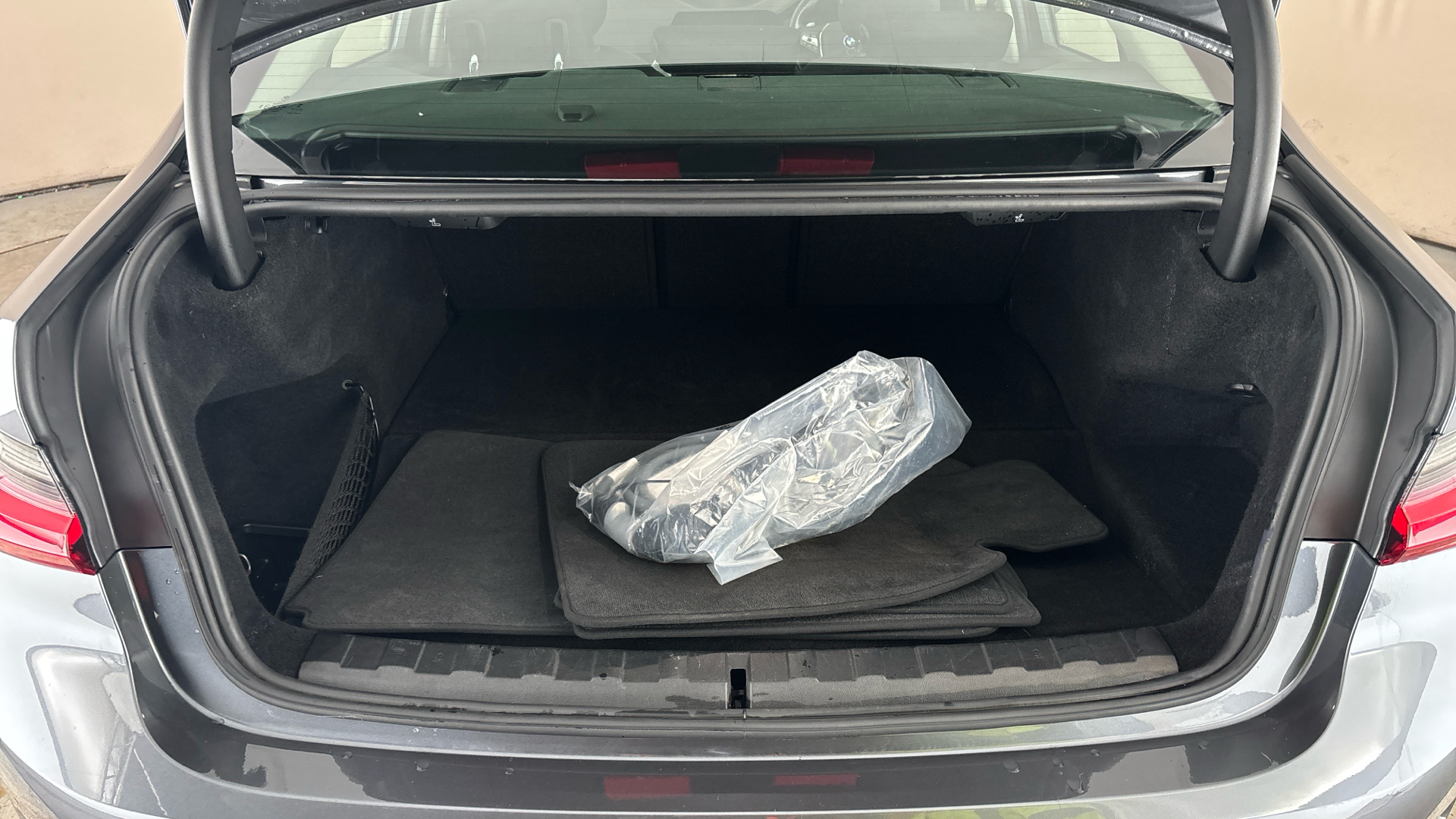 4020839 330e SE Pro 4dr Step Auto