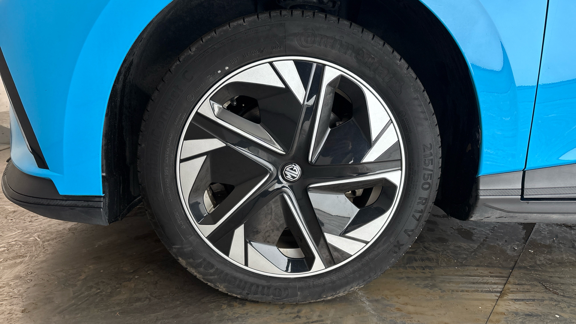 4027554 150kW Trophy EV Long Range 64kWh 5dr Auto