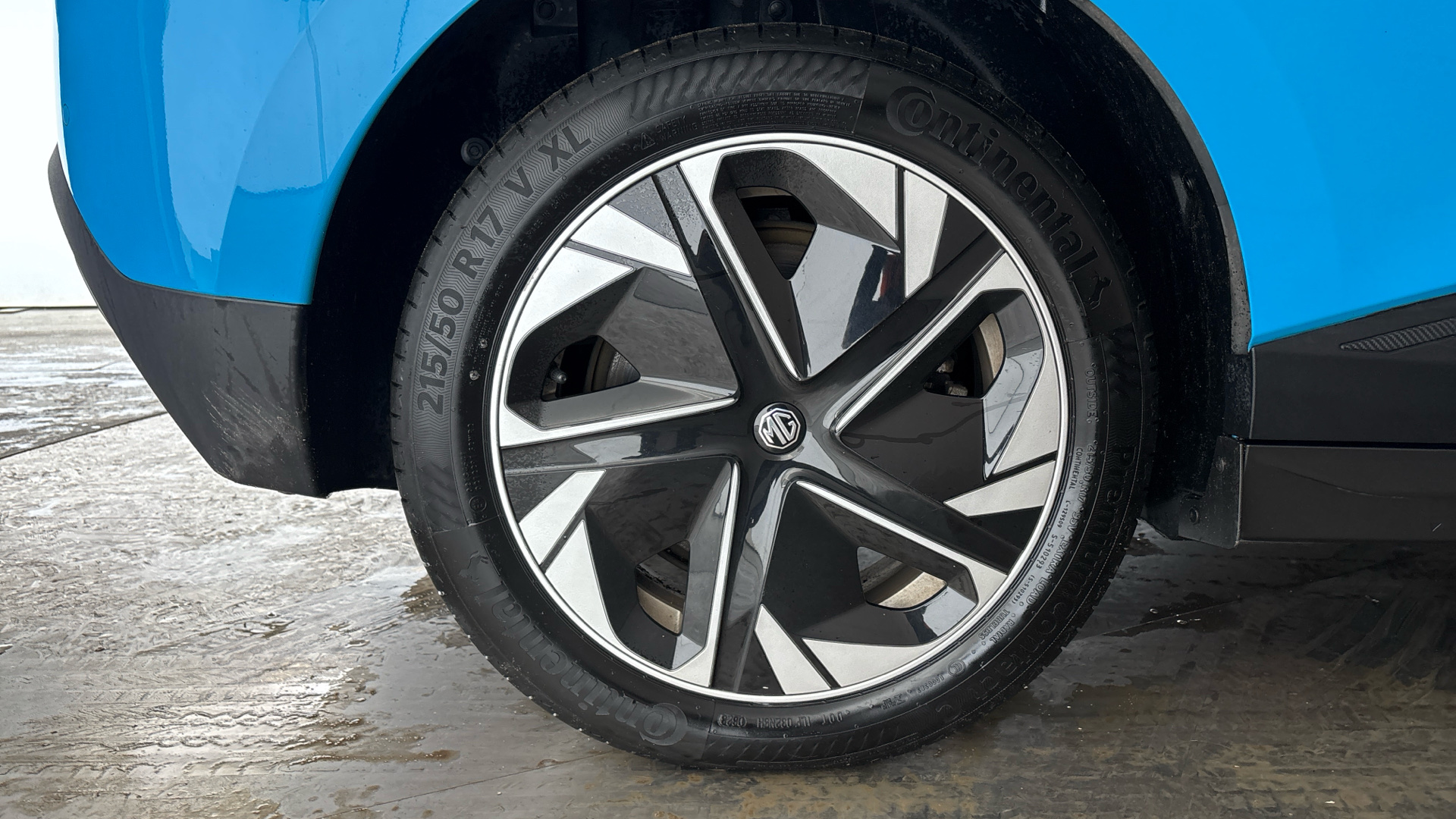 4027554 150kW Trophy EV Long Range 64kWh 5dr Auto