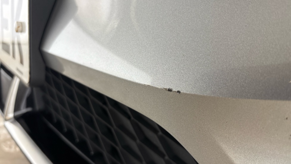 MG ZS Multiple chips