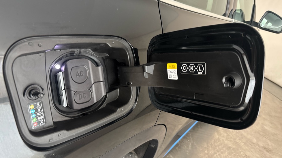 BMW iX1 ELECTRIC ESTATE 230kW xDrive30 xLine 65kWh 5dr Auto