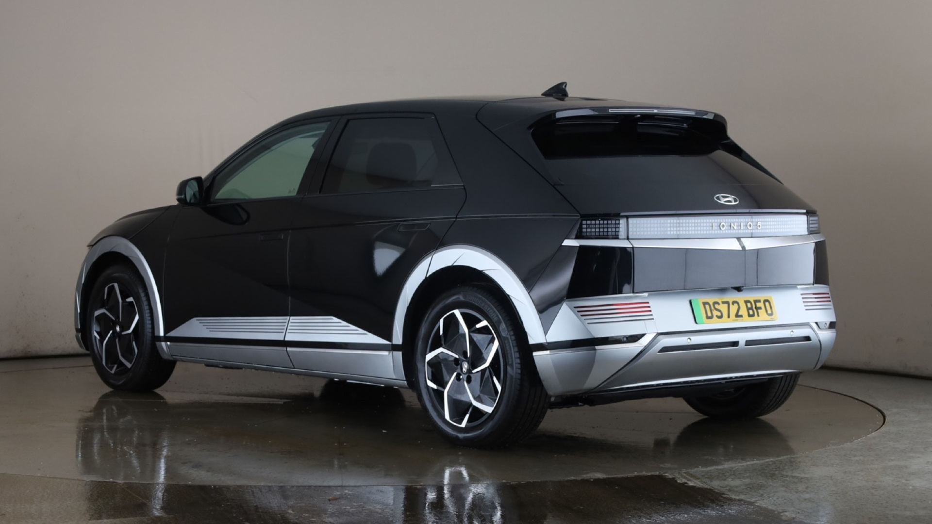 4057858 125kW Ultimate 58 kWh 5dr Auto