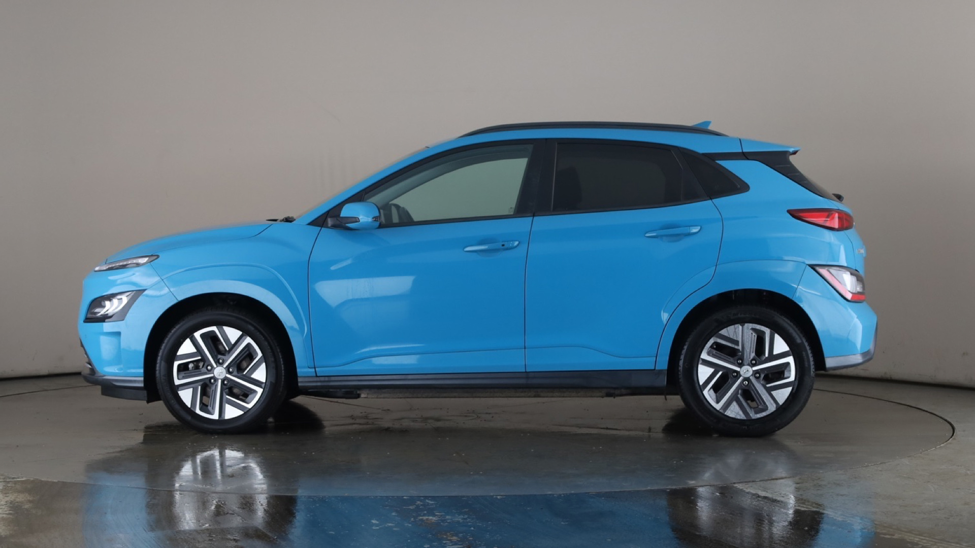 150kW Premium 64kWh 5dr Auto [2023]