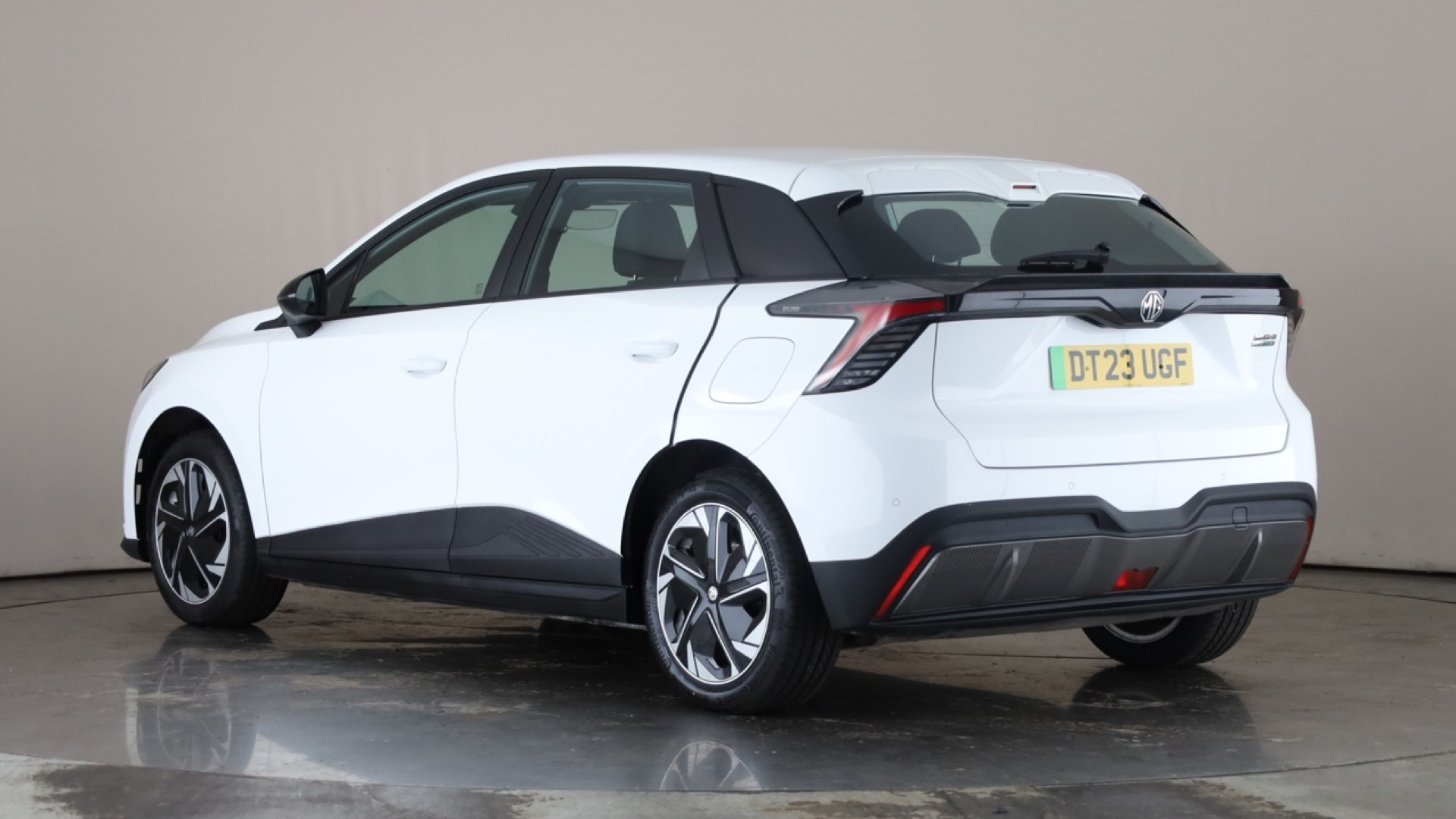 4020993 125kW SE EV 51kWh 5dr Auto