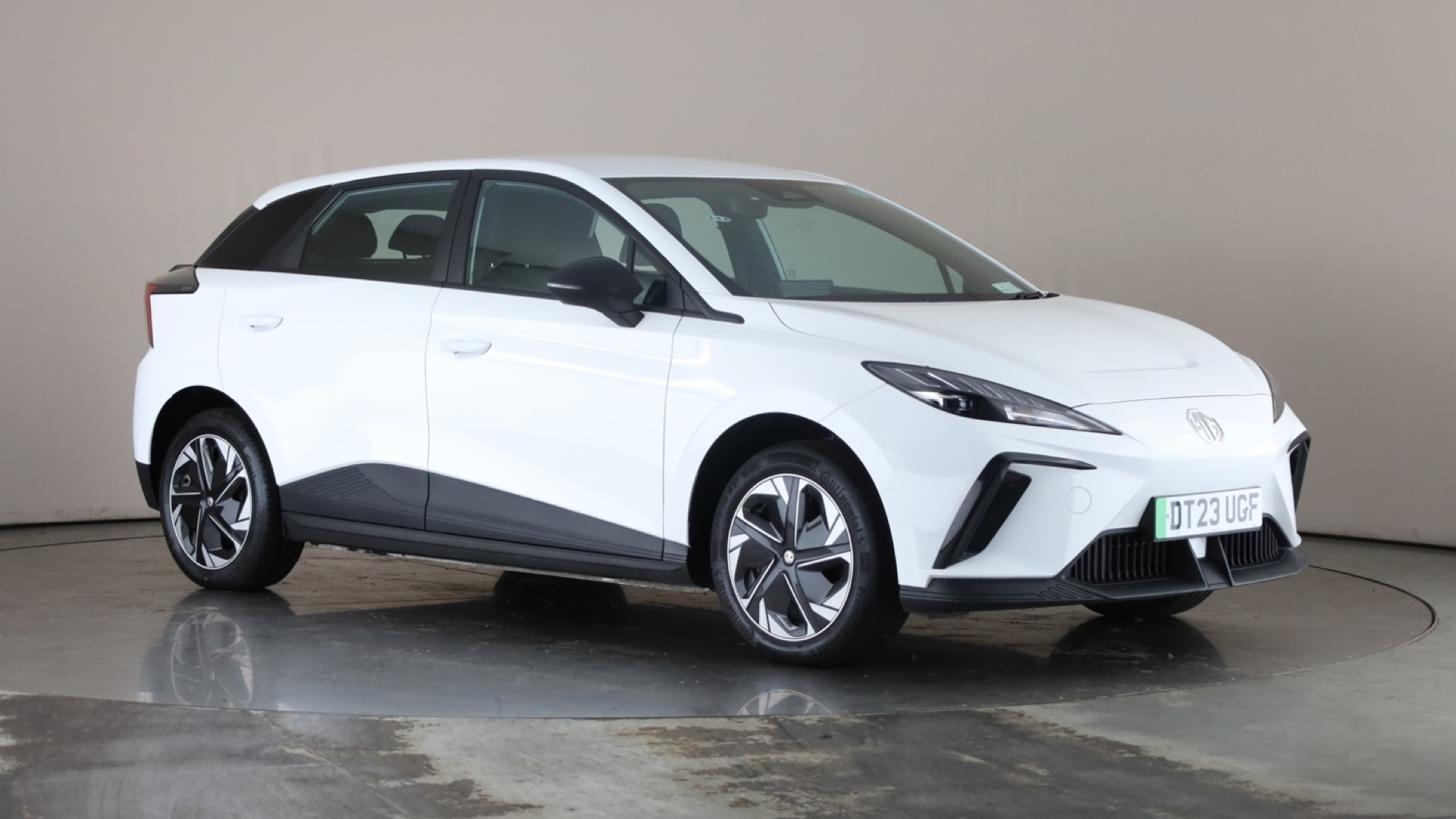 4020993 125kW SE EV 51kWh 5dr Auto