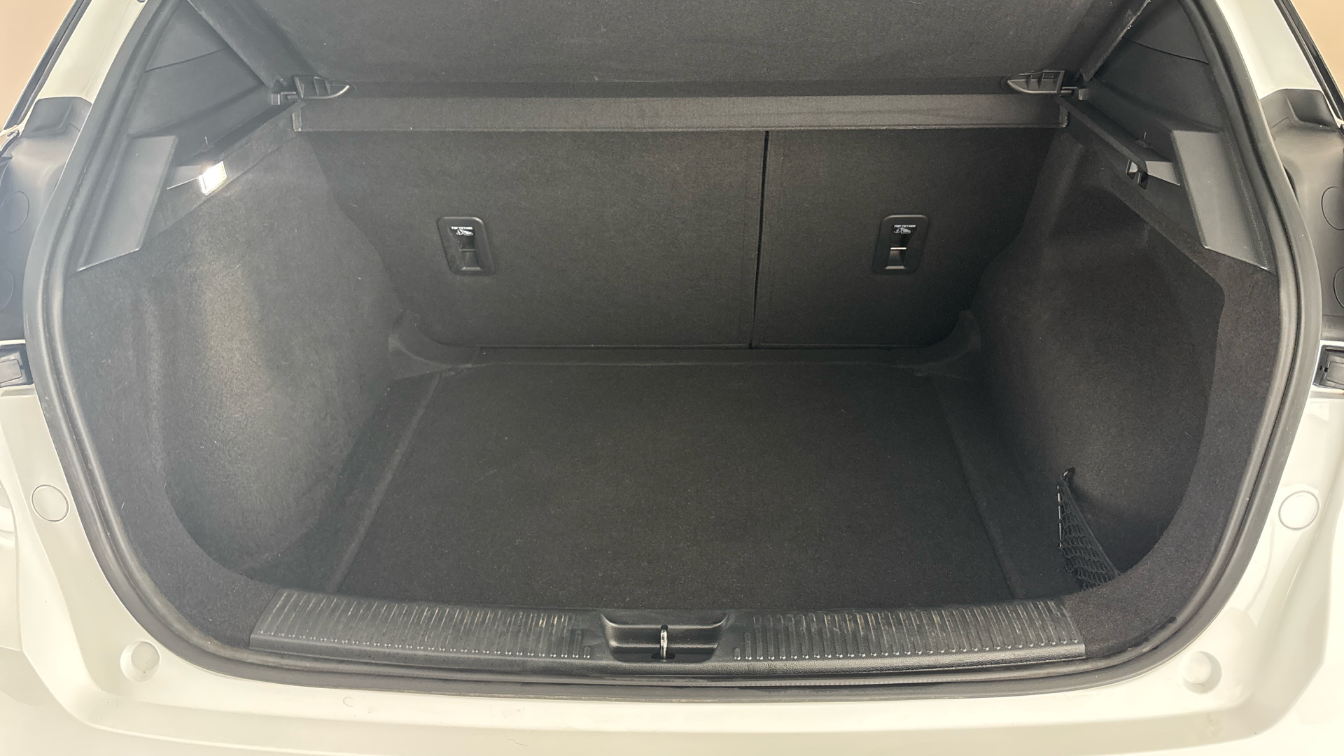 4020993 125kW SE EV 51kWh 5dr Auto