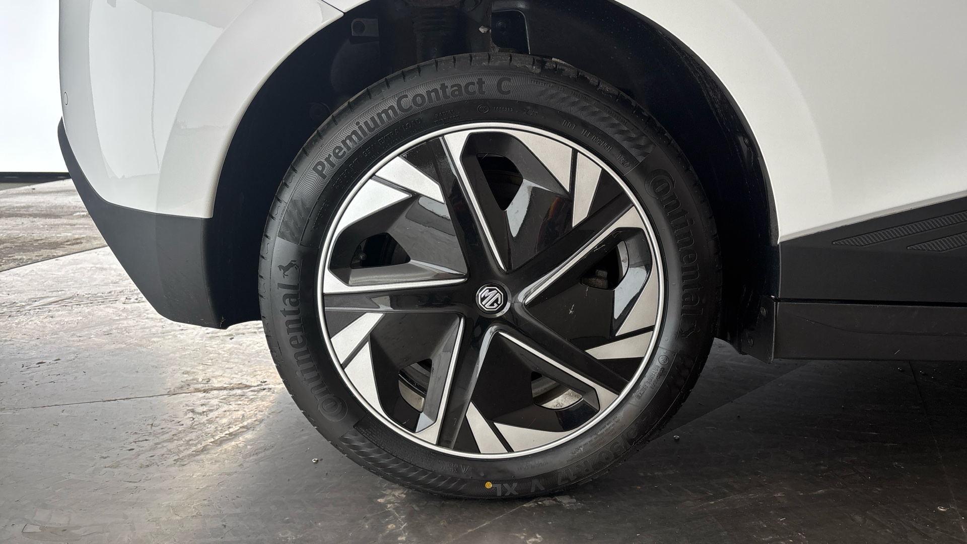 4020993 125kW SE EV 51kWh 5dr Auto