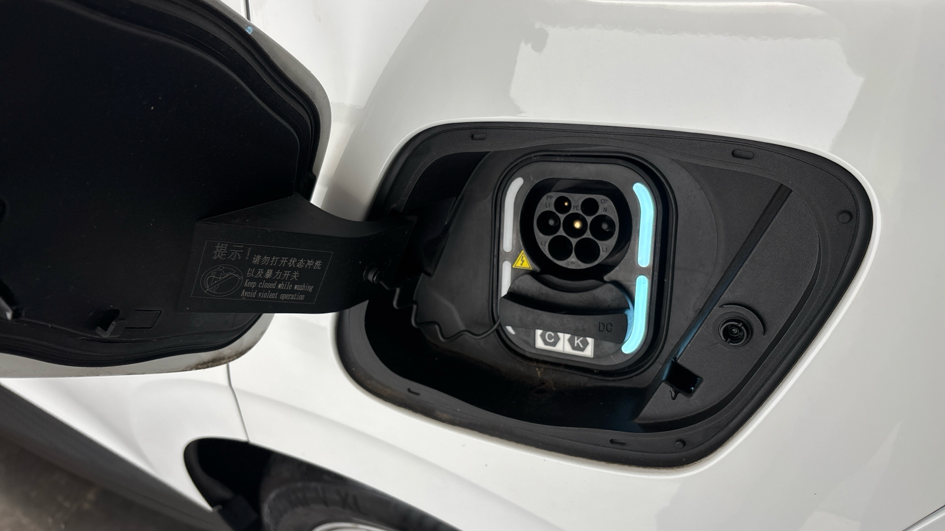 4020993 125kW SE EV 51kWh 5dr Auto